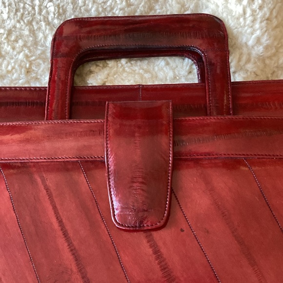 Vintage eel skin briefcase with retractable handles and detachable strap. - Picture 5 of 12